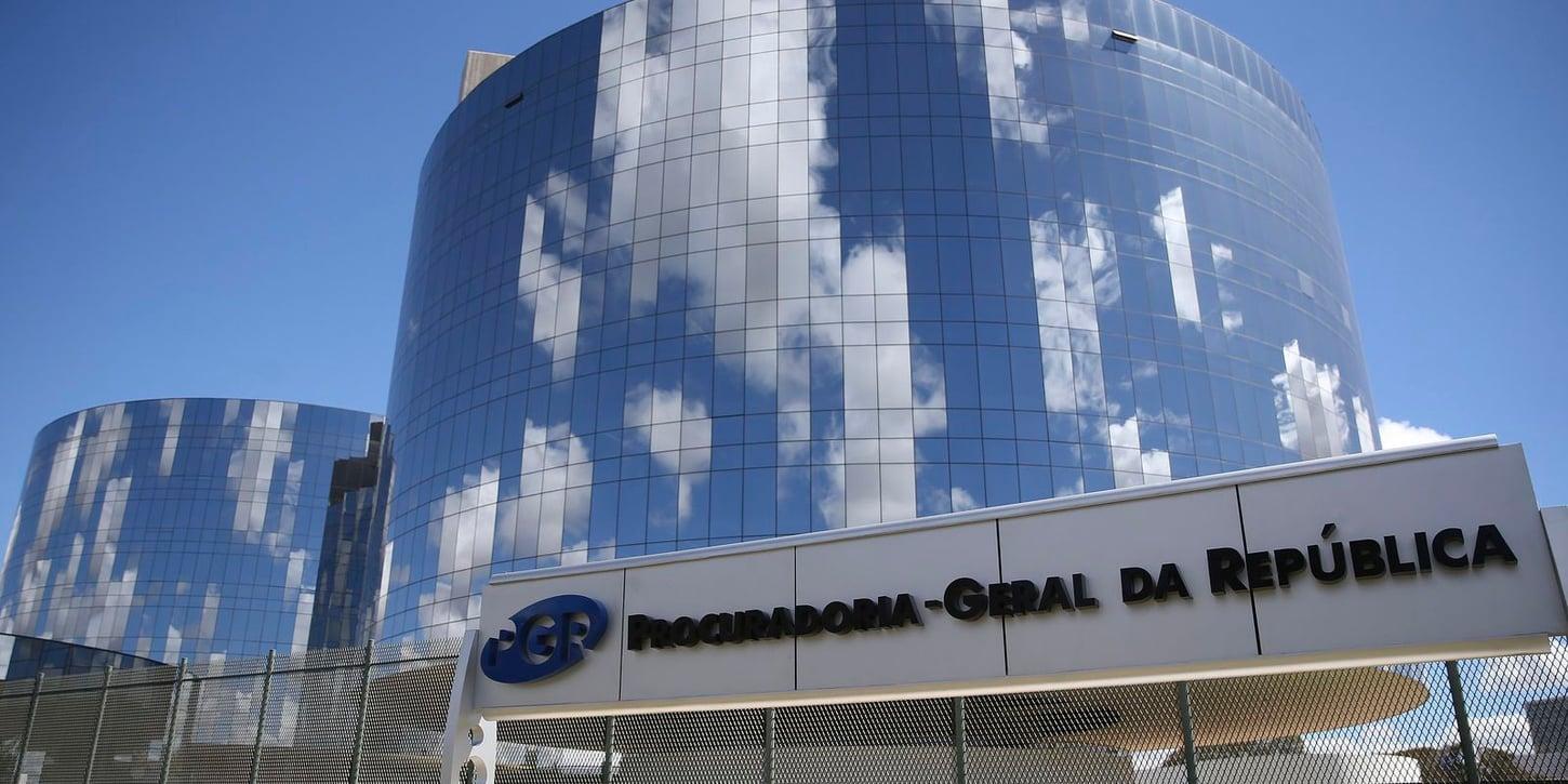 Procuradores pedem cautela em meio à crise no STF