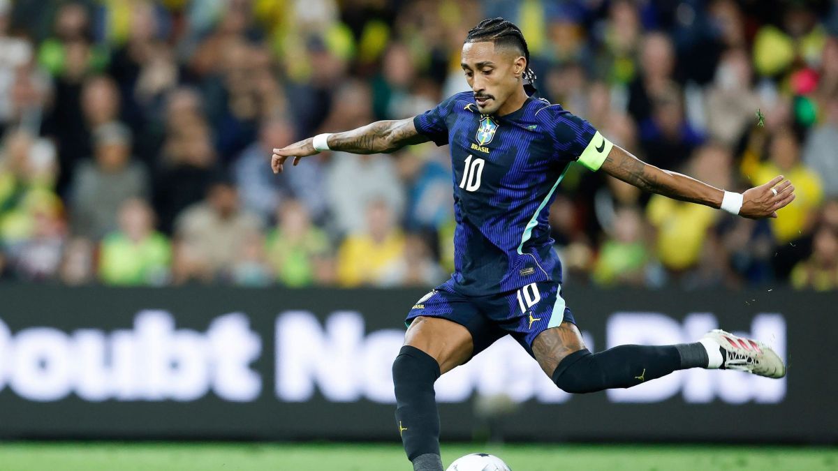 Raphinha tem edema na coxa e é cortado do amistoso da Seleção contra Índia