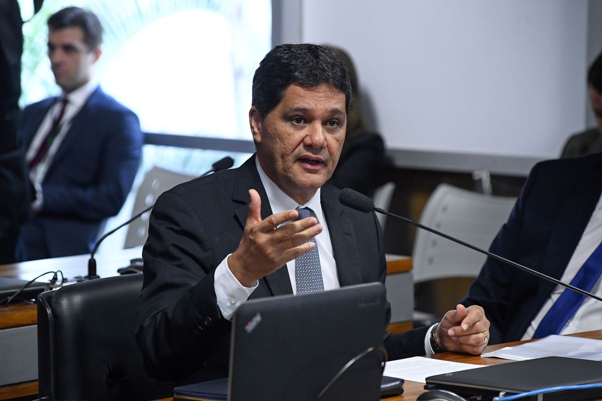 Real Time: Ricardo Ferraço lidera 1º e 2º turnos no Espírito Santo