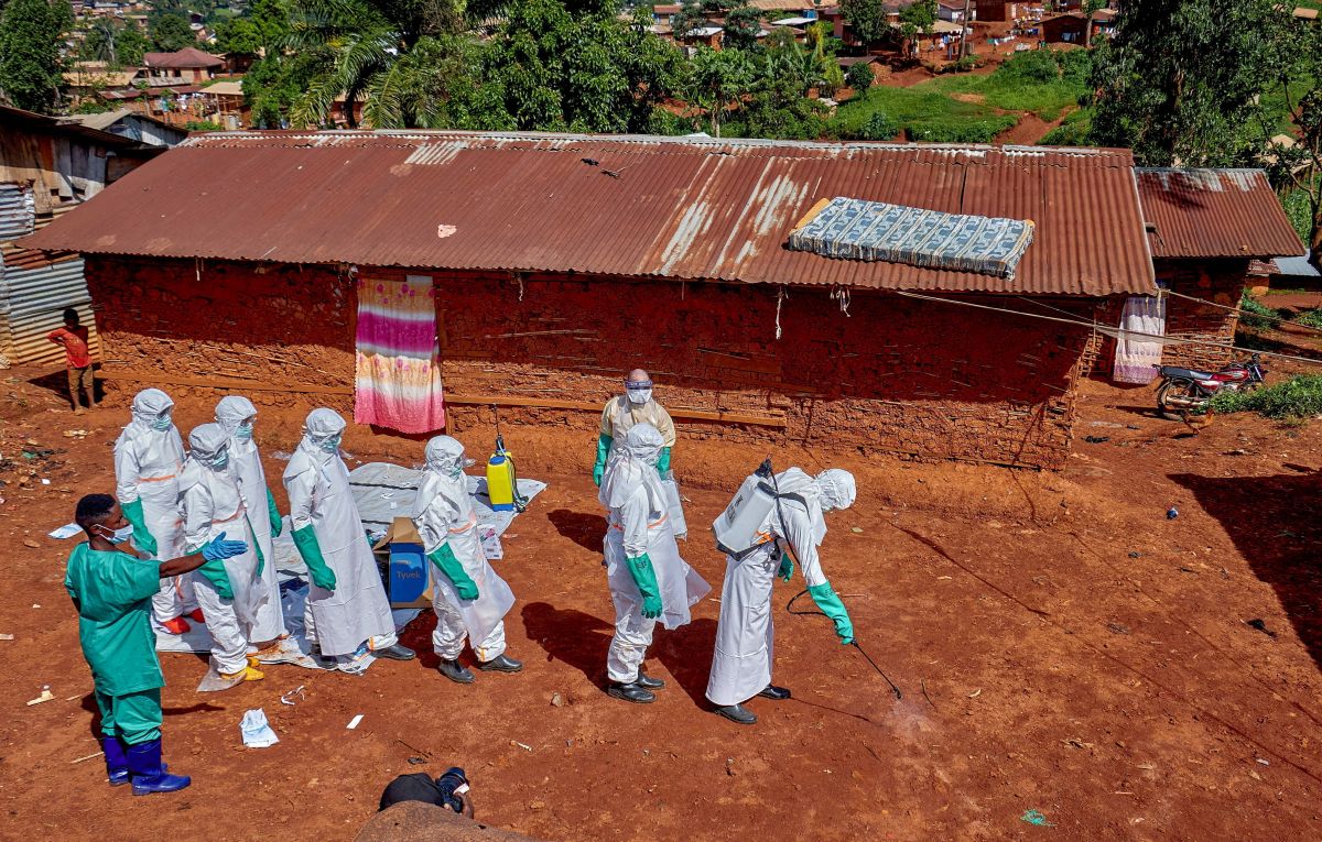 Violência e desconfiança dificultam combate ao ebola no Congo