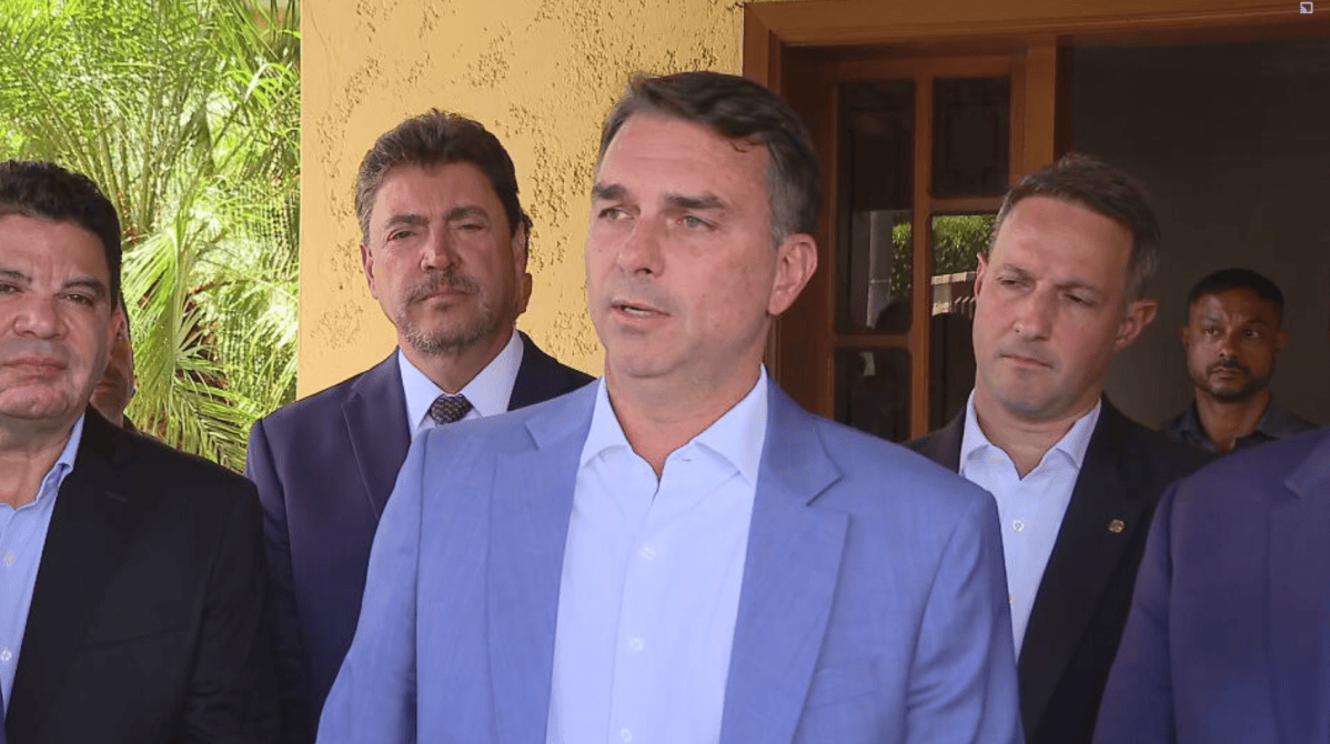 Análise: Time de Flávio vê acenos do STF para dialogar