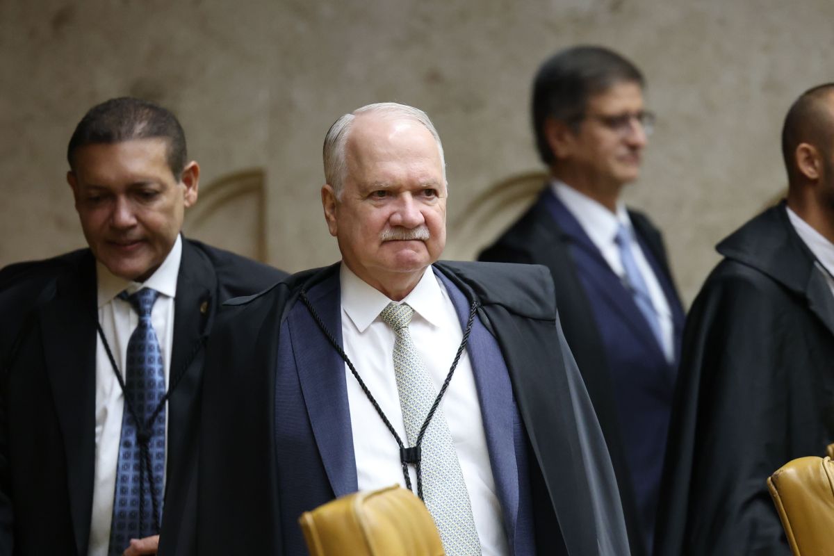 Decisão de Fachin não cessará “guerra de ofícios”, diz especialista