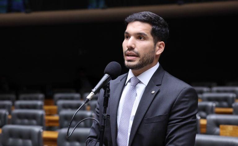 Desconto em multas para motoristas de aplicativo é proposto