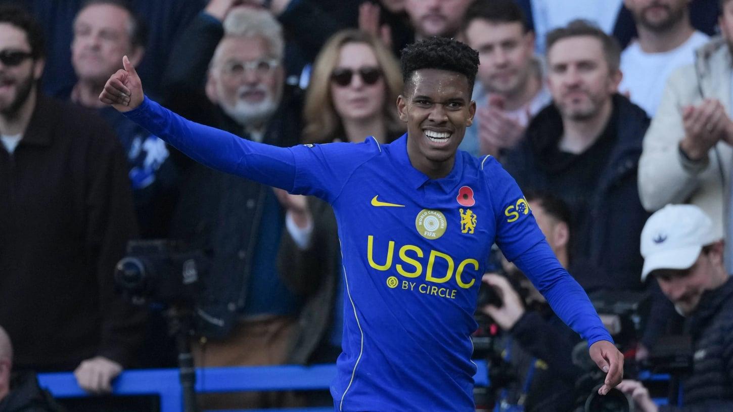 Estêvão rebate análise de Alonso após triunfo do Chelsea sobre o Manchester United