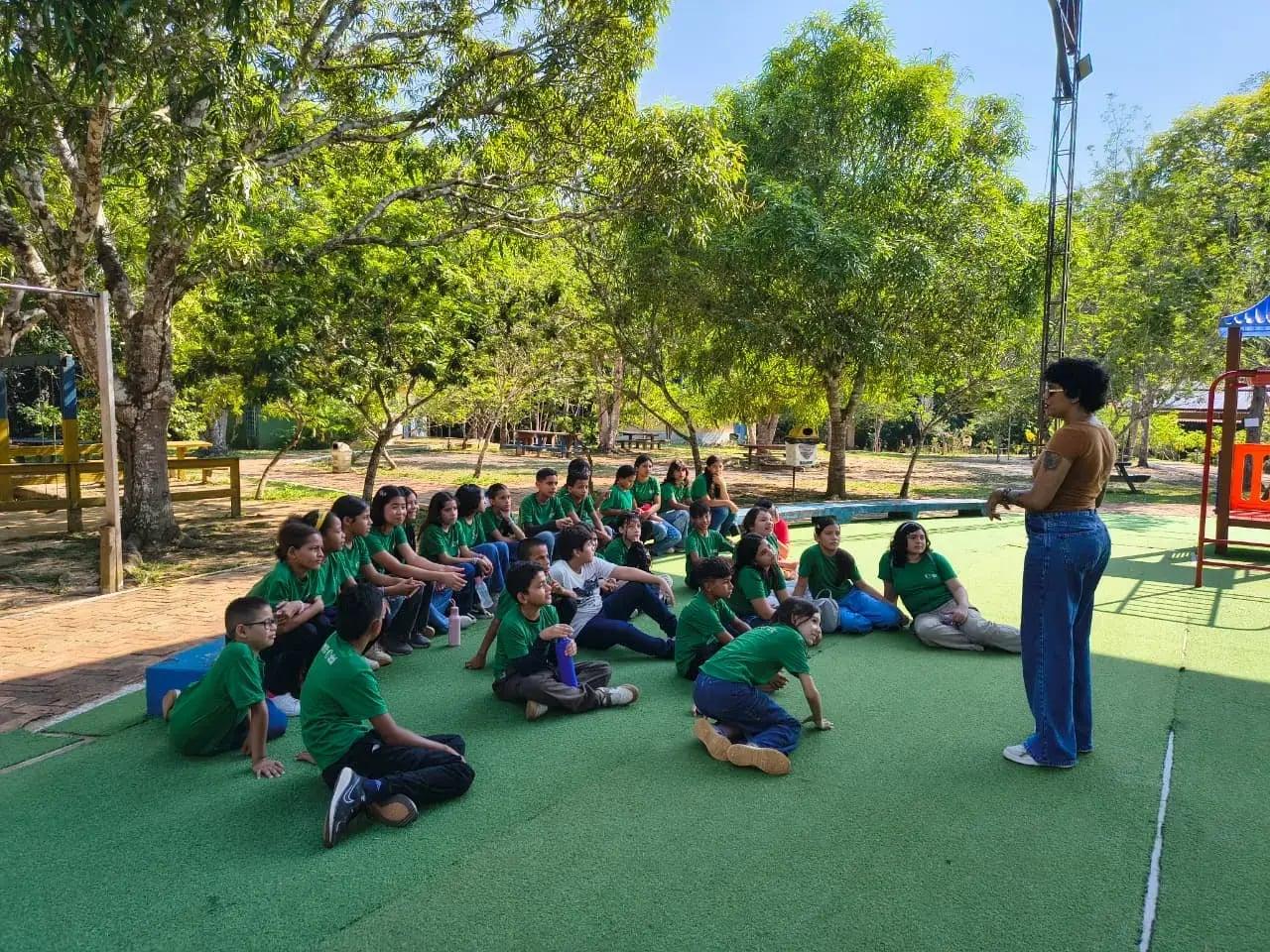 Estudantes de Porto Velho se conectam à natureza em passeios educativos