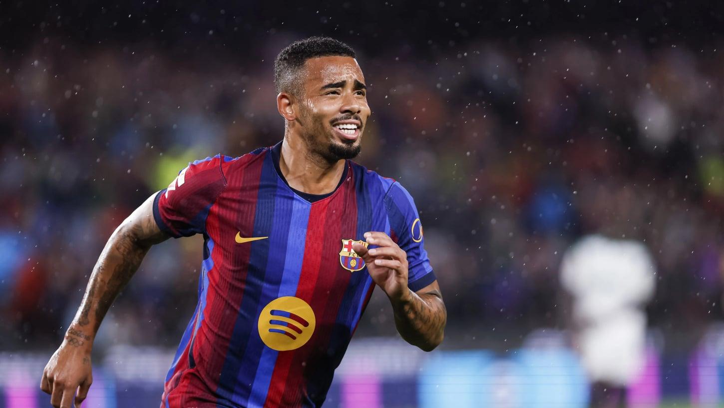 Gabriel Jesus tem um ano para se afirmar no Barcelona