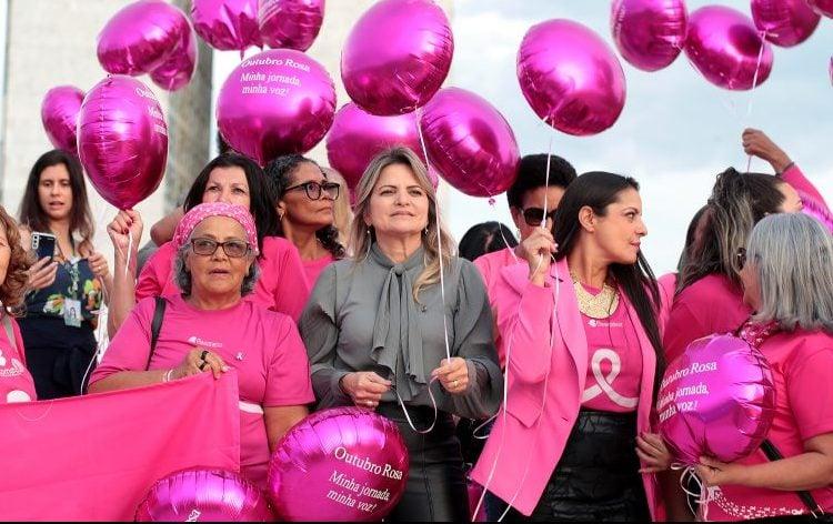 Importância do diagnóstico precoce é ressaltada pela deputada Flávia Morais durante o Outubro Rosa