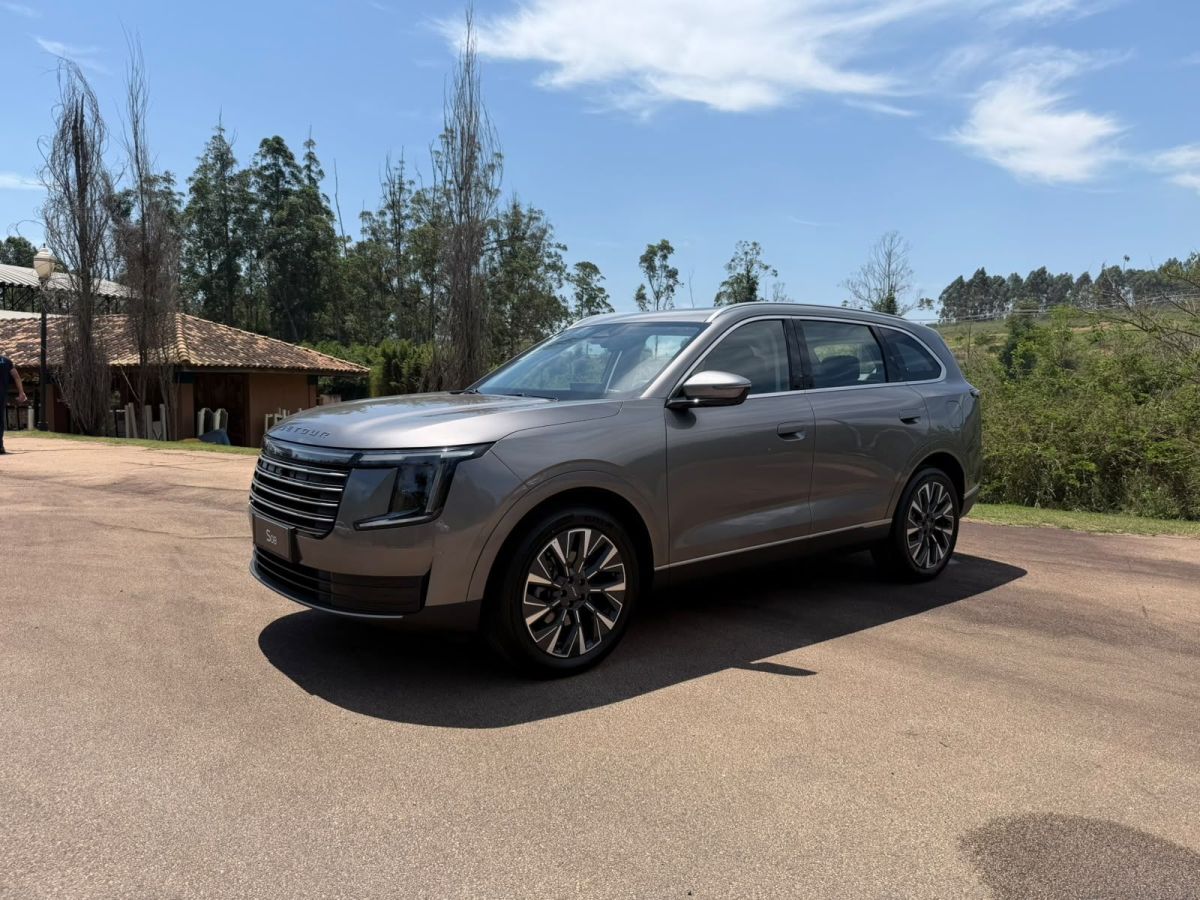 Jetour S08 tem preço agressivo e muitos itens de carros de luxo; confira