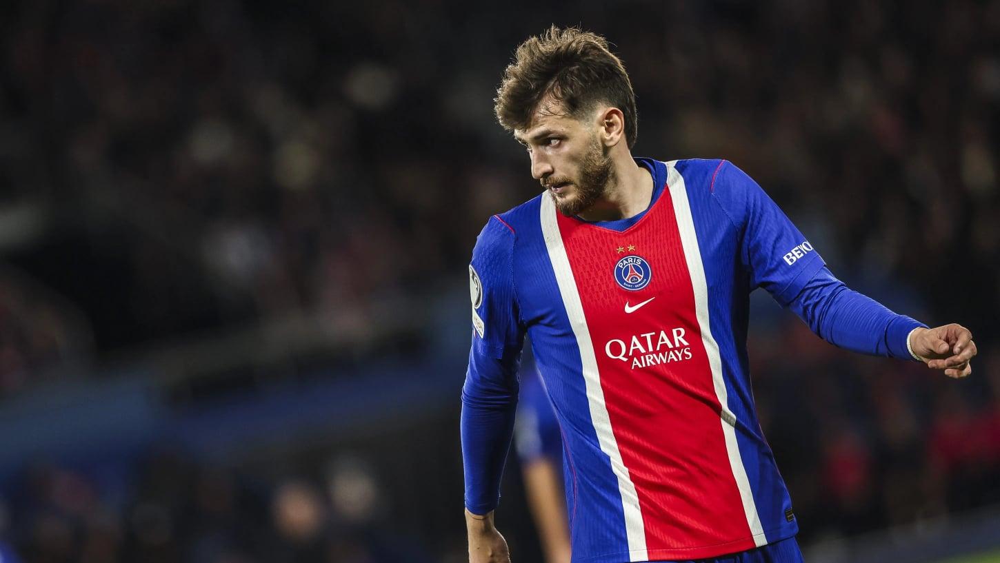 Lesão grave de Kvaratskhelia gera desafio para Luis Enrique no PSG