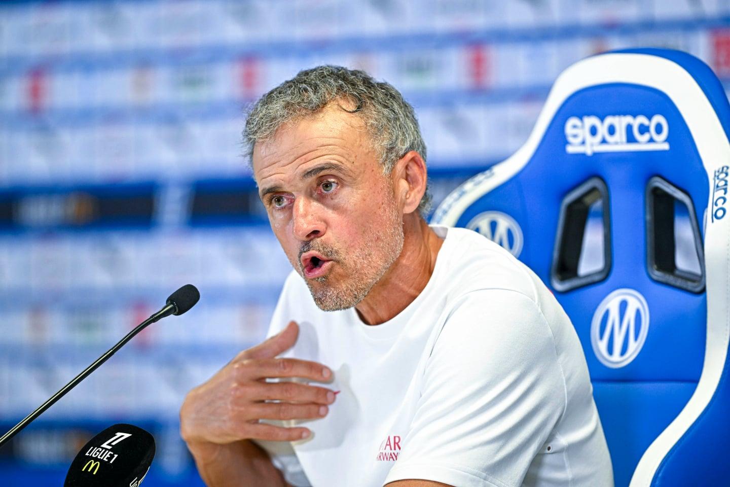 Luis Enrique elogia Akliouche, o reforço mais caro do PSG em 2023