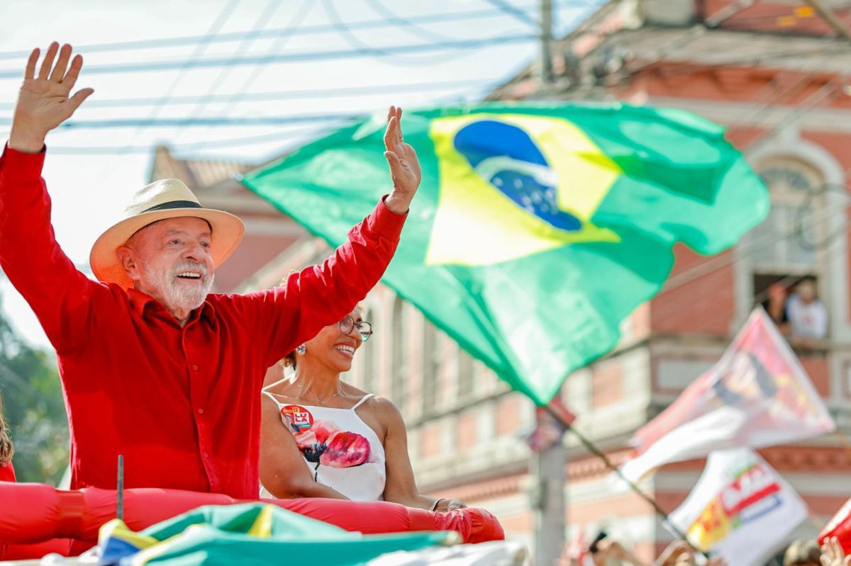 Lula avançou frente à Flávio em 97% das cidades brasileiras e virou em 213