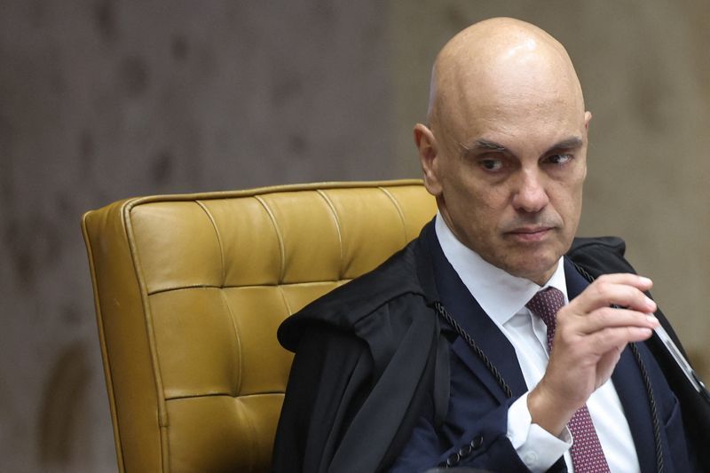 Moraes arquiva investigação contra Marcos do Val e blogueiros bolsonaristas