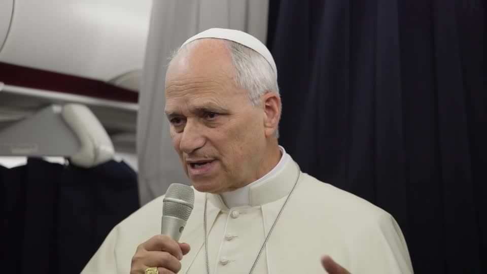 Papa Leão cancela viagem à Itália após recomendação médica
