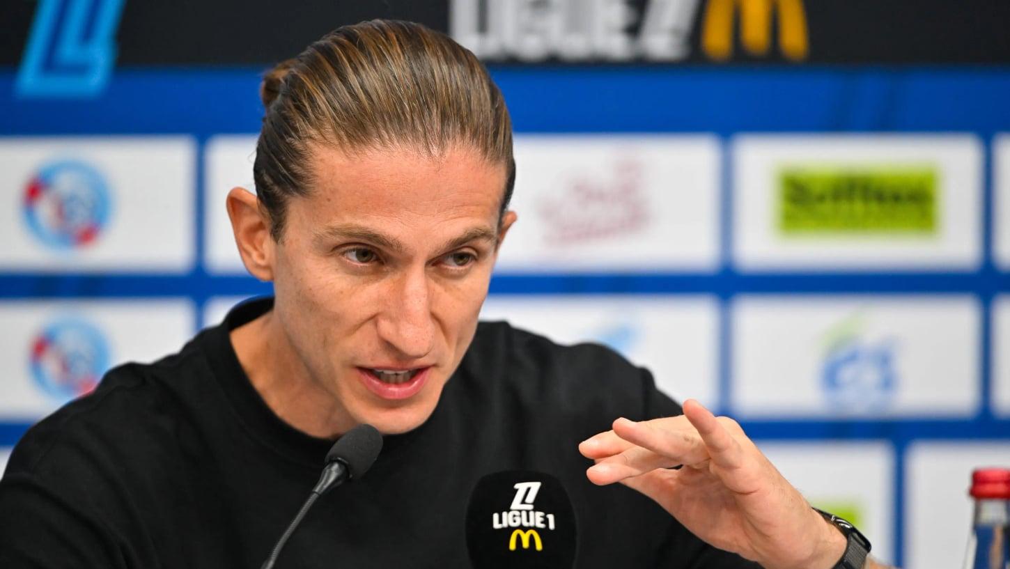 Por que Filipe Luís trouxe Ronaldinho à tona em alerta no Monaco: ‘Futebol é rápido’