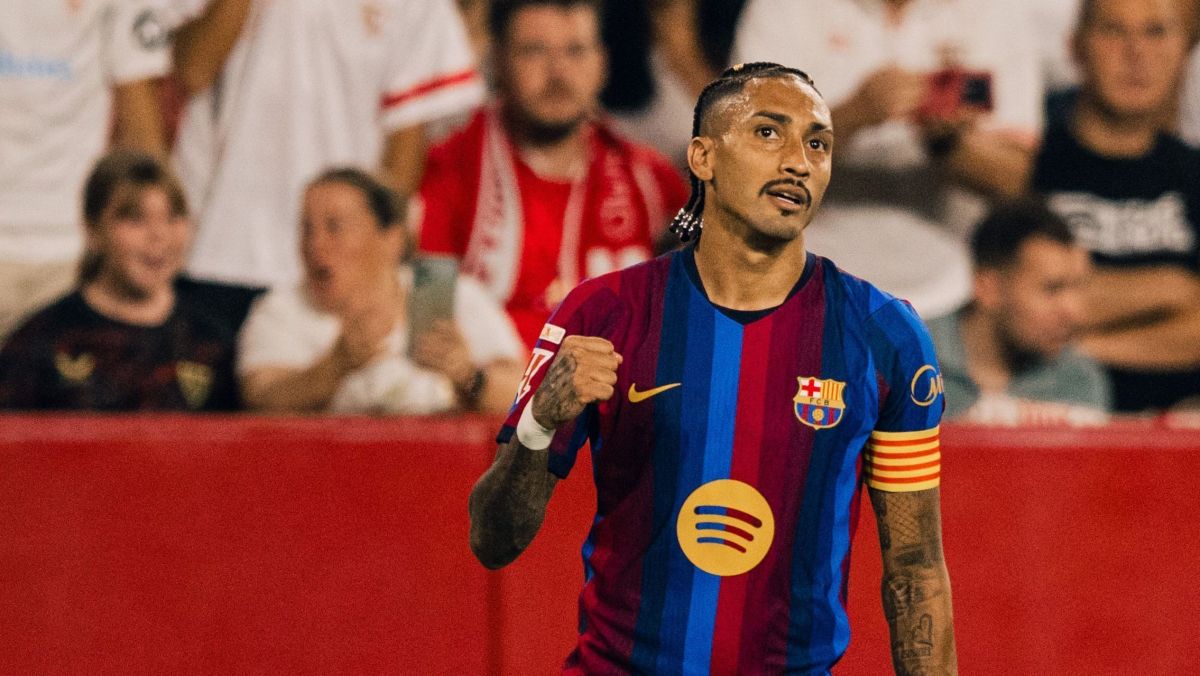 Raphinha renova com Barcelona até 2030 e terá aumento salarial