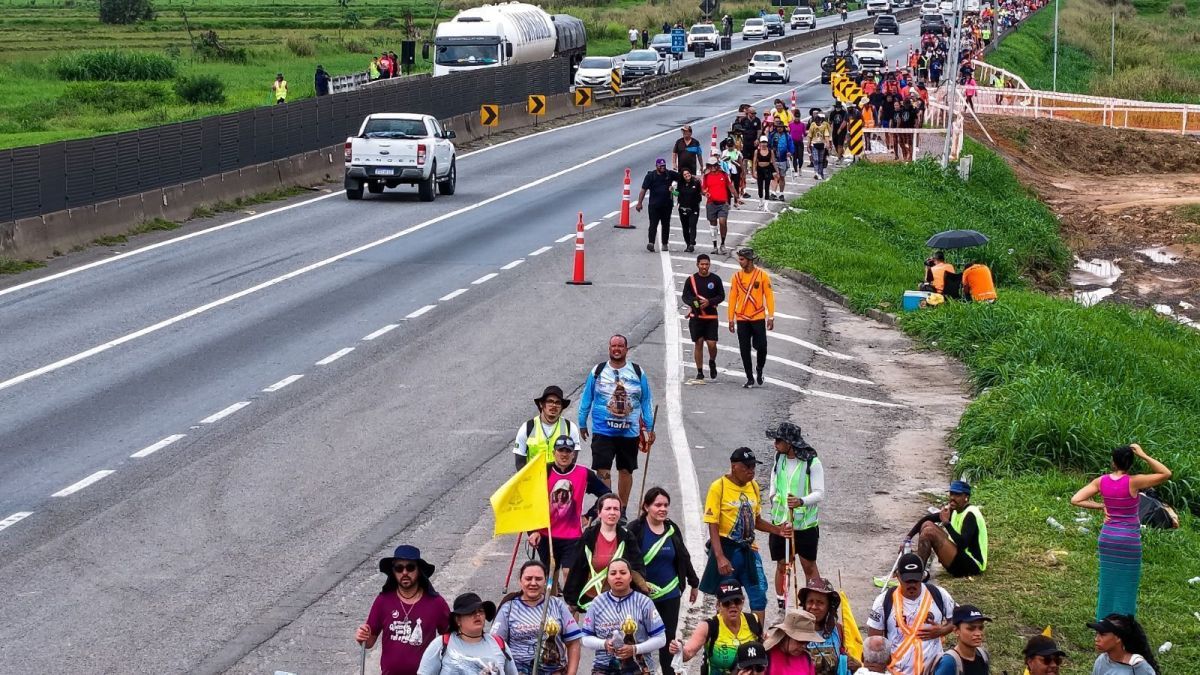 Via Dutra bate recorde com 52 mil romeiros e nenhuma morte