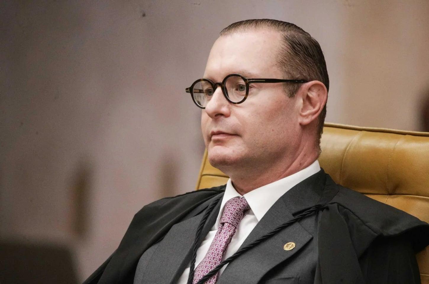 Zanin dá 48h para Anatel explicar falhas no acesso gratuito ao e-Título
