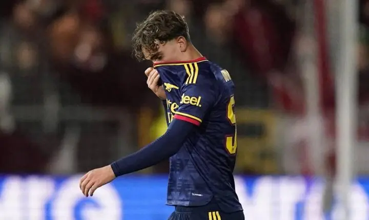 Apático Arsenal é eliminado por equipe da quarta divisão em vexame histórico
