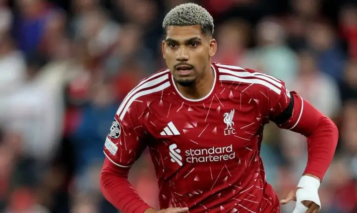 Araújo comenta sobre a possibilidade de permanência no Liverpool após empréstimo do Barcelona