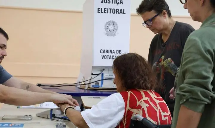 Aumento de 43% nos eleitores com 70 anos ou mais no primeiro turno