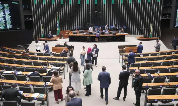 Câmara reduz jornada presencial dos servidores em período eleitoral