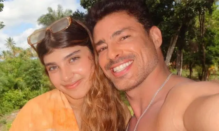 Cauã Reymond avalia como vai lidar com “namorado ou namorada” da filha