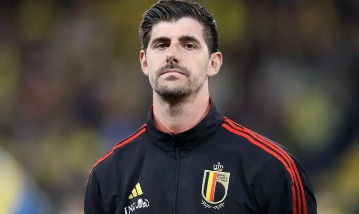 Courtois revela que foi retirado de grupo de WhatsApp da seleção da Bélgica