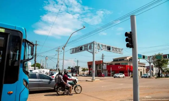 Dicas práticas para motociclistas minimizarem riscos no trânsito