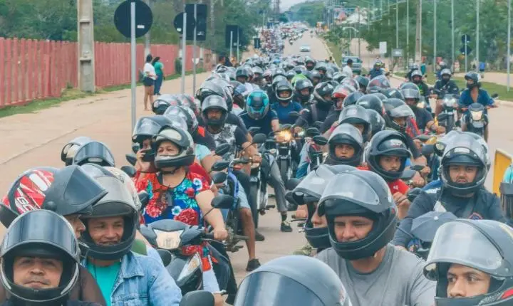 Entrega de 600 capacetes marca a Semana Nacional de Trânsito