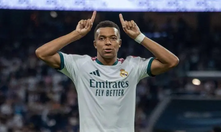 'Ex-jogador espanhol afirma que Oyarzabal finaliza melhor que Mbappé e não é candidato à Bola de Ouro'