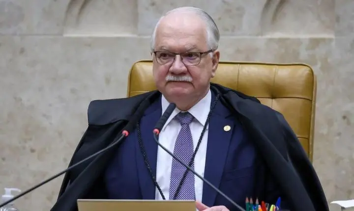 Fachin adia análise sobre postagens a respeito de Nossa Senhora no STF