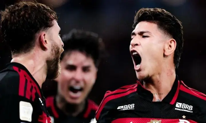 Flamengo tem pênalti no último lance, vence Atlético-MG e volta à liderança