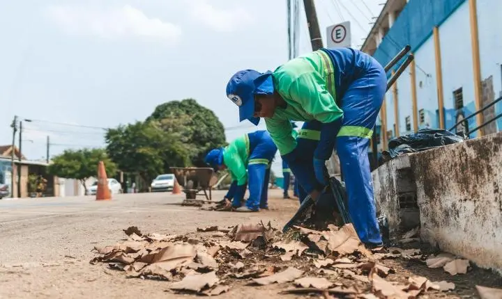 Frentes de trabalho da Prefeitura atuam diariamente em espaços públicos e ruas