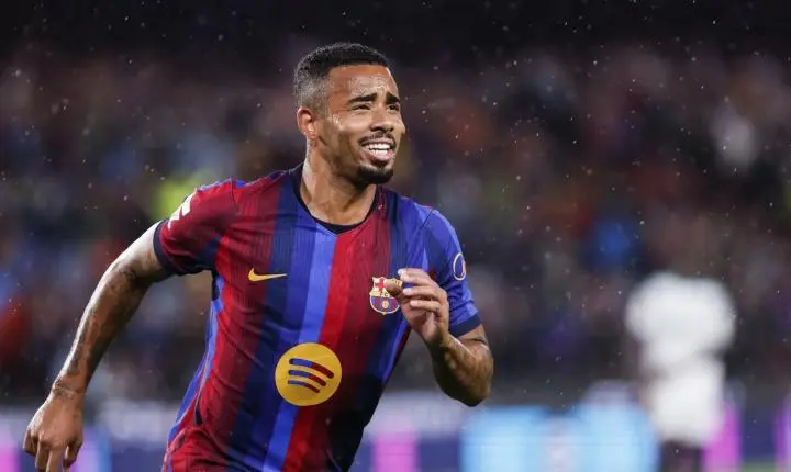 Gabriel Jesus tem um ano para se afirmar no Barcelona