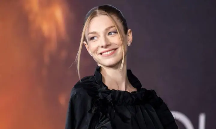 Hunter Schafer revela ter feito cirurgia de redesignação sexual