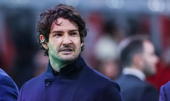 Inspirado por Wrexham e videogames, Pato assume gestão do Northampton
