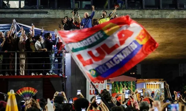 Investidores esperam queda das ações e do real após reeleição de Lula