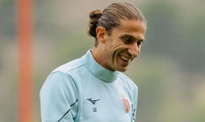 Jornal espanhol exalta início “invencível” do técnico Filipe Luis no Monaco