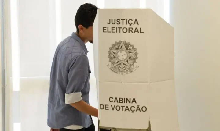 Justiça Eleitoral acumula mais de 100 mil processos sobre eleições de 2026