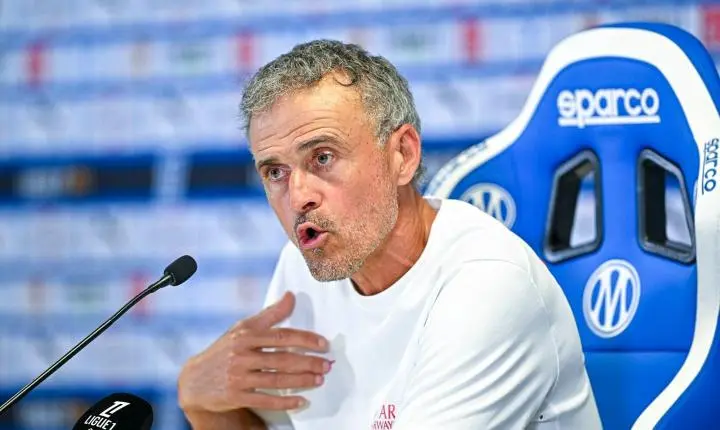 Luis Enrique elogia Akliouche, o reforço mais caro do PSG em 2023