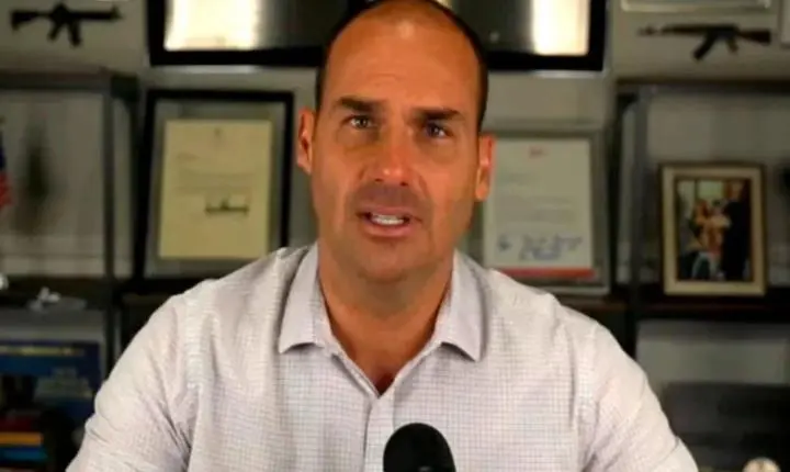 Mandado de prisão para Eduardo Bolsonaro é emitido por Moraes