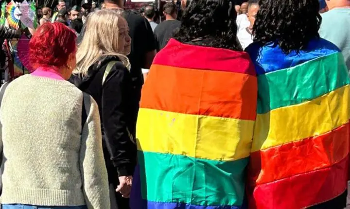 Monitoramento aponta 13 mil ataques a contas de candidaturas LGBT+