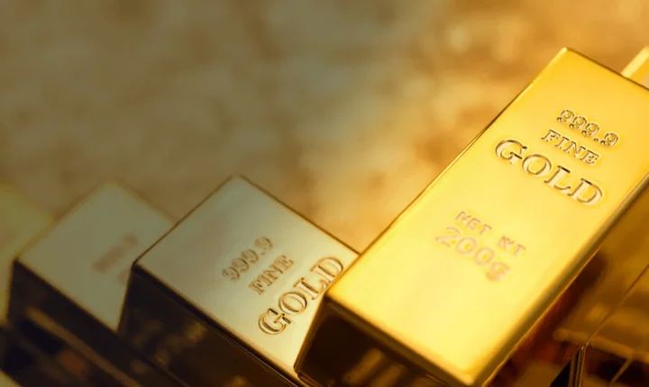 Ouro fecha em baixa com Fed restritivo e alta dos juros dos treasuries