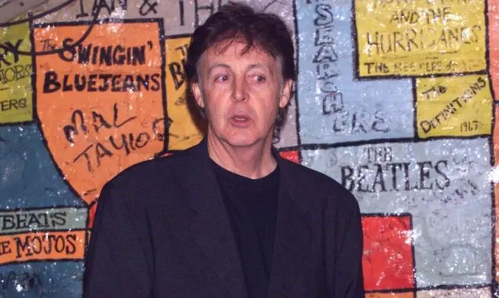 Paul McCartney diz que teve colapso após fim do Beatles: “Assustador”