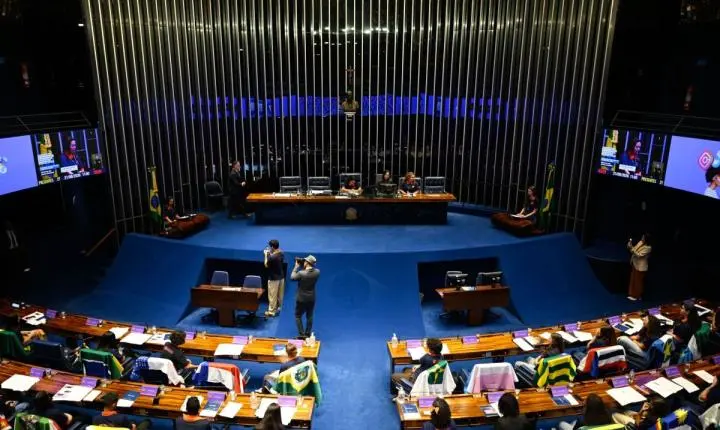 Pesquisas da reta final para o Senado mostram avanço da direita