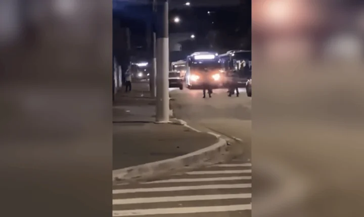 PMs atiram mais de 20 vezes e executam homem em surto na Zona Norte de SP