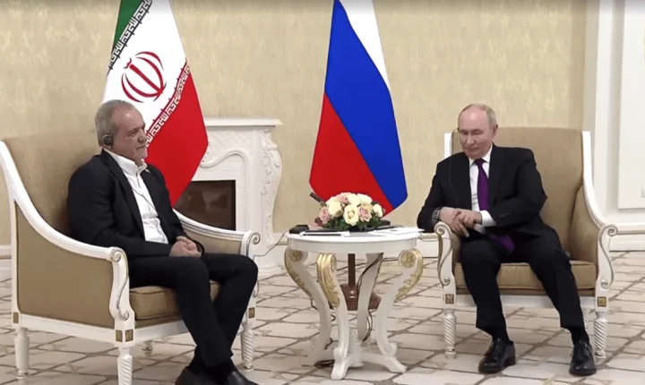 Putin diz ao presidente do Irã que Rússia quer ajudar a resolver a guerra