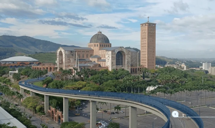 Santuário de Aparecida passa a funcionar 24 horas para acolher peregrinos