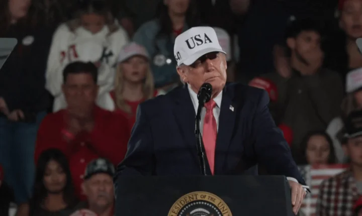 Trump chama Obama de “muito incompetente” após críticas