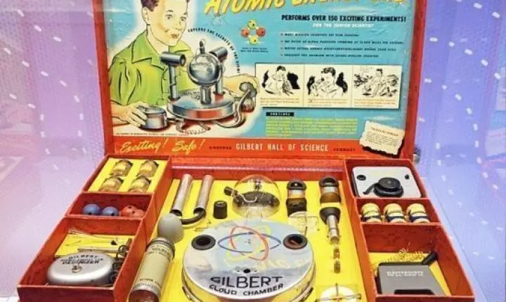Urânio de verdade para brincar em casa: como kit para crianças era vendido nos anos 1950